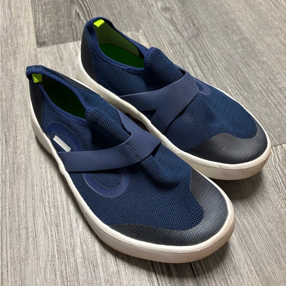 Oofos OOmg Low Recovery Shoes